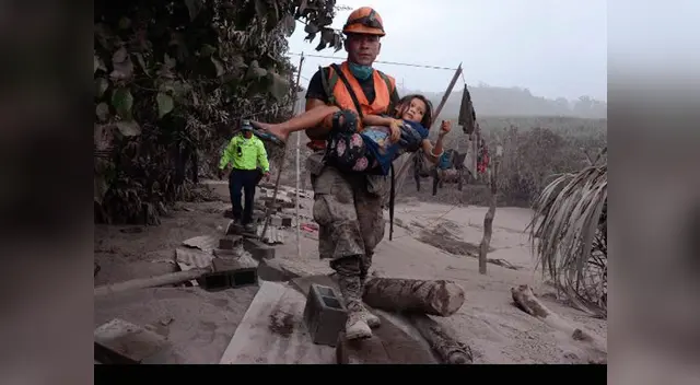 Mientras labores de rescaten continúan en las zonas afectadas Mientras labores de rescaten continúan en las zonas afectadas