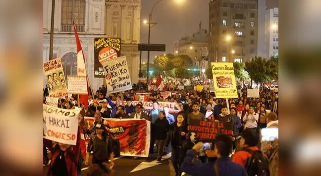 Segunda marcha masiva contra el Congreso en el Centro de Lima [VIDEO] 