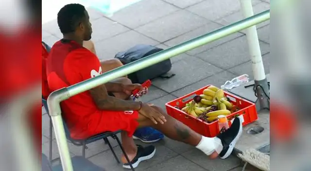 Jefferson Farfán se sintió y no terminó práctica en Suiza | FOTO: Hugo Díaz