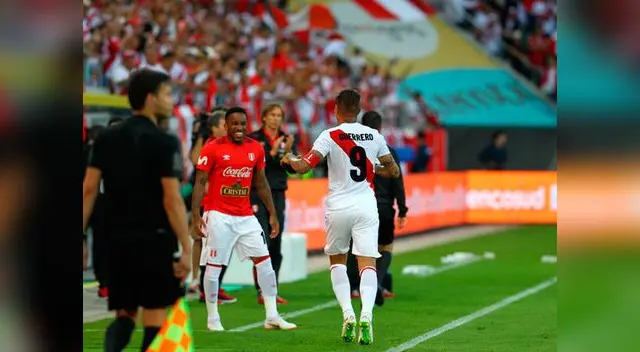 Jefferson ingresaría por Edison Flores y estaría en el ataque con Paolo Guerrero Jefferson ingresaría por Edison Flores y estaría en el ataque con Paolo Guerrero