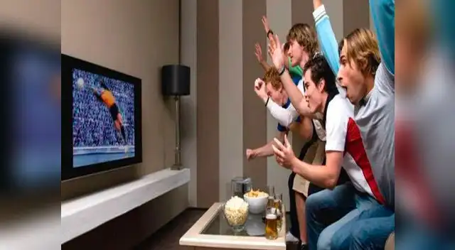 Si tu papá es un fanático del fútbol, no dejará de emocionarse con cada partido de nuestra selección en el mundial