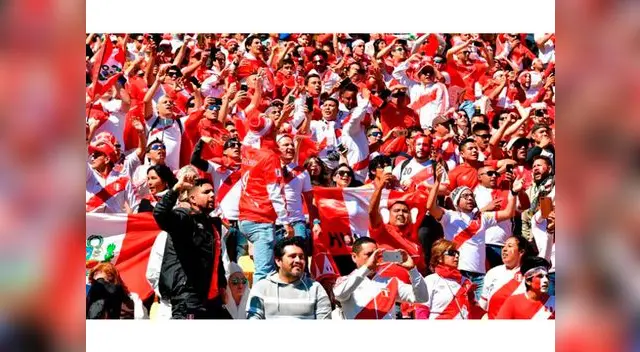 La hinchada de las selección peruana llena estadios en el mundo