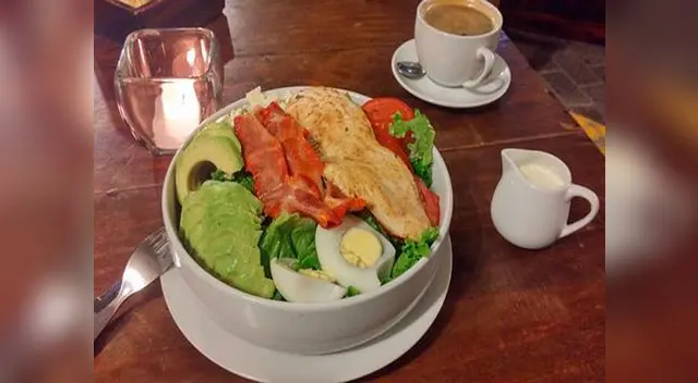 Después del agua, el té es la bebida más popular del mundo. Y en muchos hogares se estila beberlo después de comer Después del agua, el té es la bebida más popular del mundo. Y en muchos hogares se estila beberlo después de comer