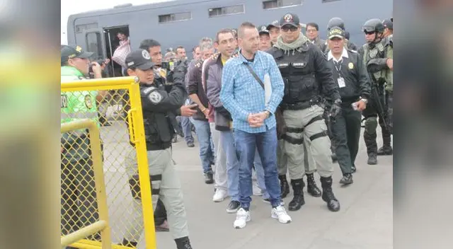 INPE trasladó a 31 internos de diferentes penales a España para que cumplan condena INPE trasladó a 31 internos de diferentes penales a España para que cumplan condena