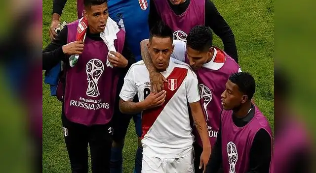 Christian Cueva pudo anotar para Perú ante Dinamarca Christian Cueva pudo anotar para Perú ante Dinamarca