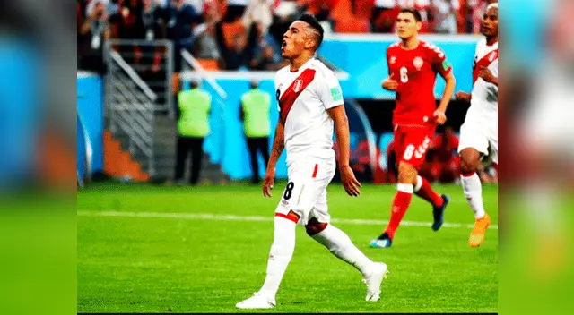 Christian Cueva y sus palabras de aliento después de la derrota ante Dinamarca