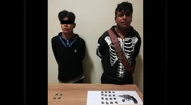 Sujetos cayeron luego de haber arranchado un celular