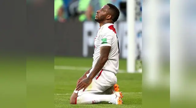  Jefferson Farfán se quedará internado en clínica de Moscú por precaución