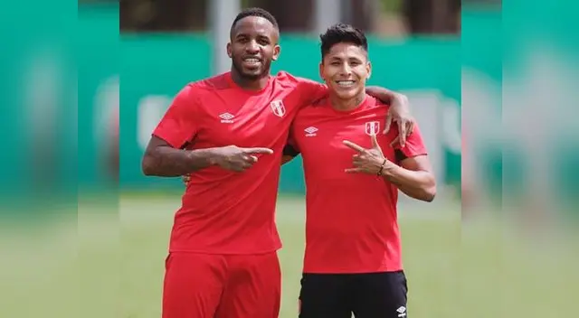 Jefferson Farfán y Raúl Ruidíaz. Fuente: FPF (Instagram) Jefferson Farfán y Raúl Ruidíaz. Fuente: FPF (Instagram)