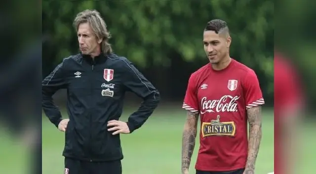 Ricardo Gareca junto a Paolo Guerrero 
