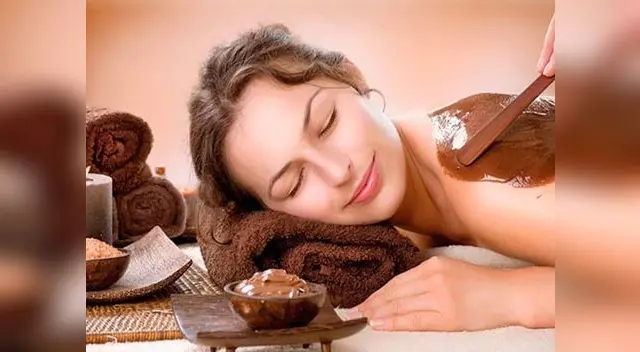 Se debe exfoliar los labios, cuello, codos, brazos y piernas