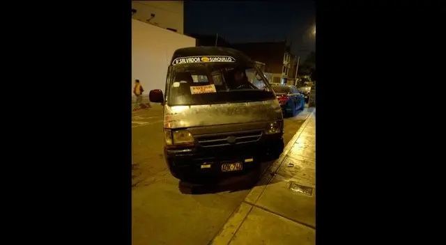 Vehículo tiene varias órdenes de captura