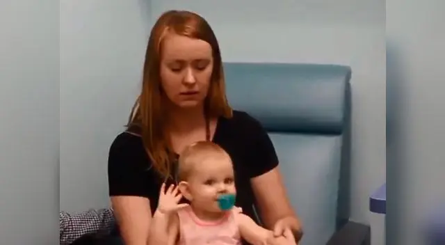 Sorprendente reacción de bebé Sorprendente reacción de bebé