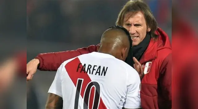 Ricardo Gareca junto a Jefferson Farfán Ricardo Gareca junto a Jefferson Farfán