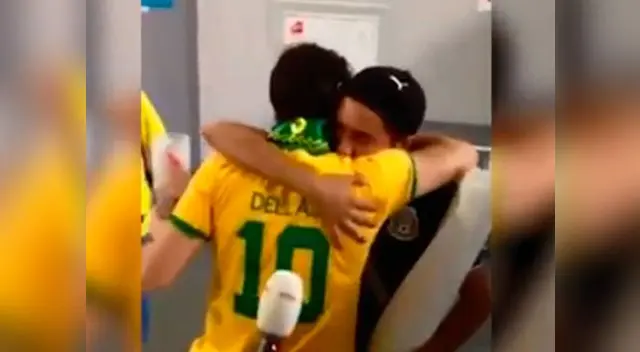 hincha brasileño consuela a mexicano por la eliminación de su selección hincha brasileño consuela a mexicano por la eliminación de su selección