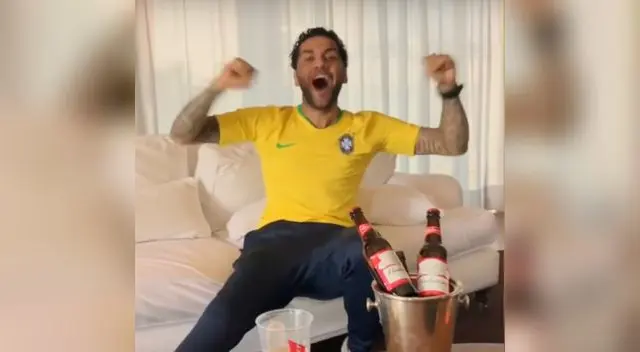 Dani Alves fue sensación en las redes