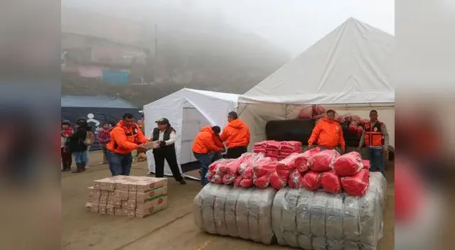Ayuda para combatir el frÍo en "Ticlio Chico" en VMT Ayuda para combatir el frÍo en "Ticlio Chico" en VMT