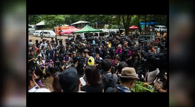 Mil 100 periodistas de todo el mundo cubren la noticia