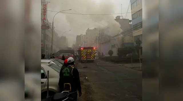 Incendio se registra en funeraria cerca al hospital Edgardo Rebagliati