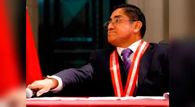 César Hinostroza con impedimento de salida del país 