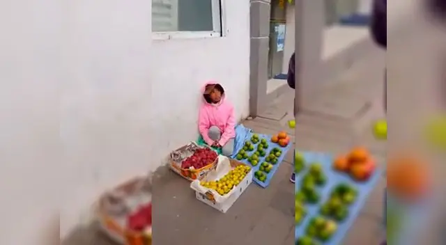 el emotivo gesto de un padre y su hija con una niña vendedora de frutas conmueve al mundo