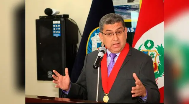 Walter Ríos se someterá a investigaciones por audios rervelados por IDL-Reporteros Walter Ríos se someterá a investigaciones por audios rervelados por IDL-Reporteros