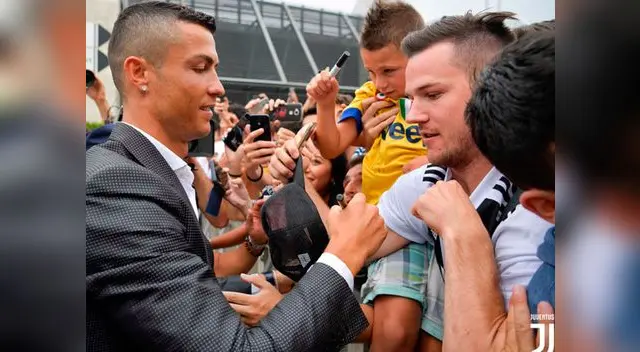 El gran recibimiento de los hinchas de la Juventus al delantero luso. Fuente: Twitter oficial El gran recibimiento de los hinchas de la Juventus al delantero luso. Fuente: Twitter oficial