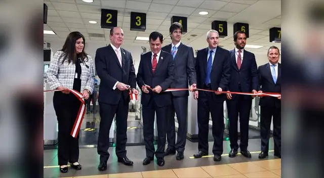 El ministro del Interior Mauro Medina en plena inauguración El ministro del Interior Mauro Medina en plena inauguración