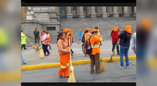 Trabajadores de limpieza "barrieron" Palacio de Justicia