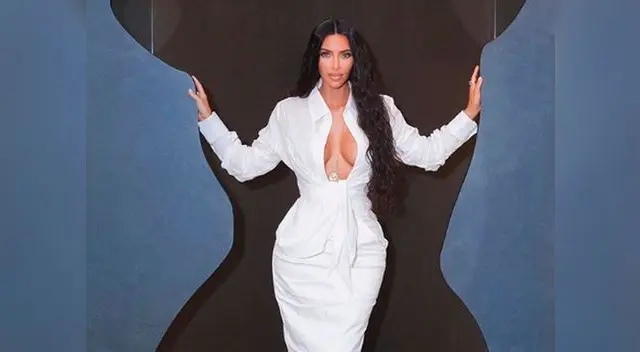 Kim Kardashian promociona su nuevo perfume utilizando su trasero 