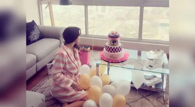 Rosángela Espinoza recibió romántico detalle en su cumpleaños Rosángela Espinoza recibió romántico detalle en su cumpleaños