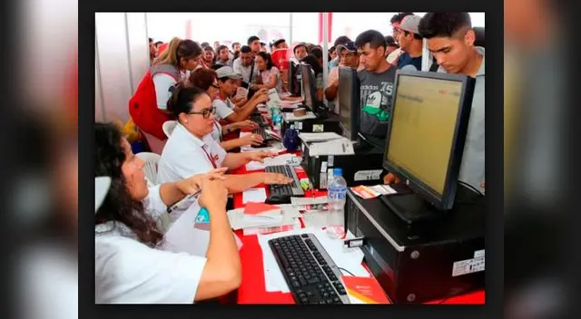 Cada año 200 mil peruanos salen a buscar trabajo