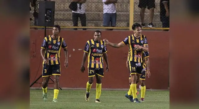 Murialdo fue la figura del partido al marcar tres goles Murialdo fue la figura del partido al marcar tres goles