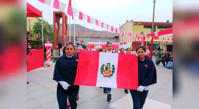 Más de 700 internas del Penal de Mujeres de Chorrillos desfilaron por Fiestas Patrias Más de 700 internas del Penal de Mujeres de Chorrillos desfilaron por Fiestas Patrias