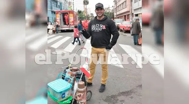 Ambulante venezolano en Desfile Cívico Militar Ambulante venezolano en Desfile Cívico Militar