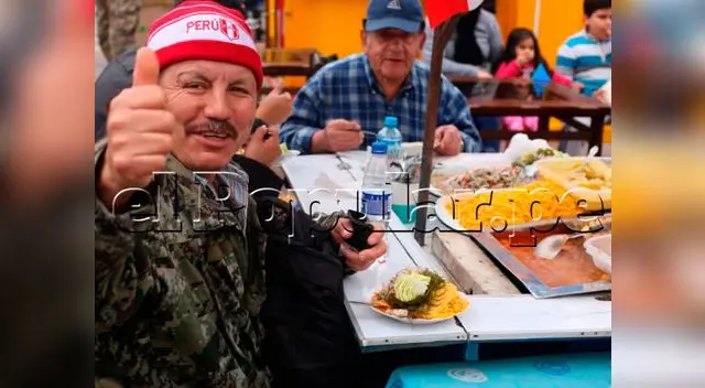 Reservista saborea el "Siete Colores" en carretilla Reservista saborea el "Siete Colores" en carretilla