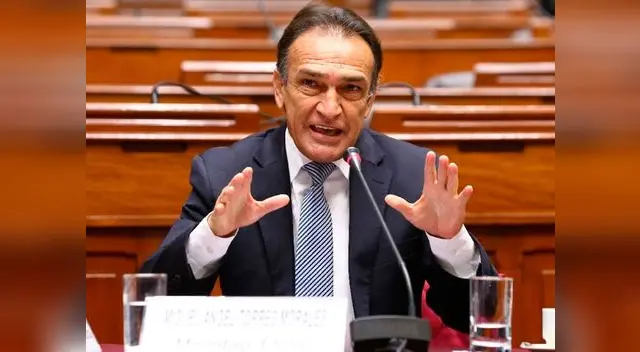 Héctor Becerril se pronunció tras audios que revelan conversación con César Hinostroza 