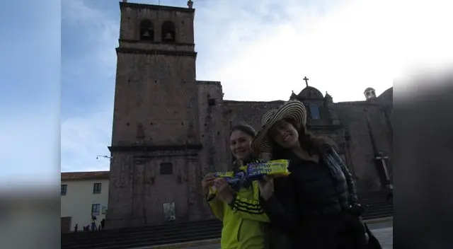 Recorren Sudamérica vendiendo golosinas