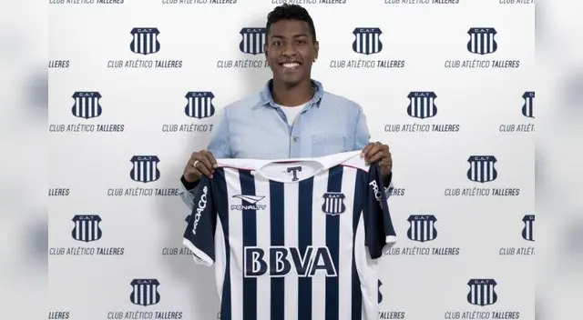 Araujo posa con la camiseta de Talleres