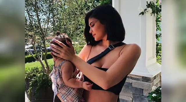 Kylie Jenner celebra su cumpleaños número 21 al lado de Stormi 