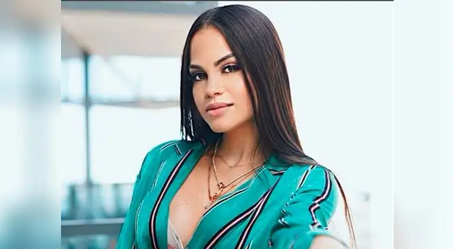 Natti Natasha sorprende a seguidores al posar sin una gota de maquillaje Natti Natasha sorprende a seguidores al posar sin una gota de maquillaje