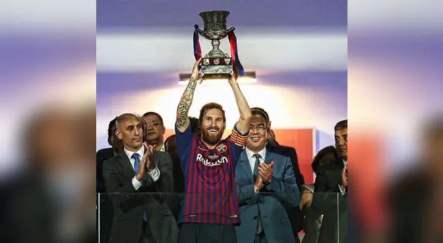 Messi levanta la copa
