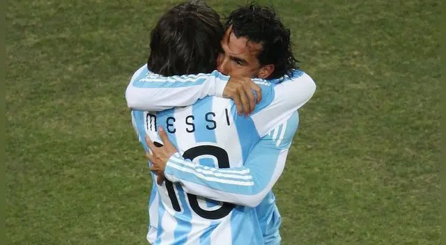 Tevez y Messi jugaron en la selección argentina