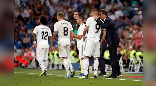 Lopotegui dando indicaciones a Benzema. FOTO: EFE