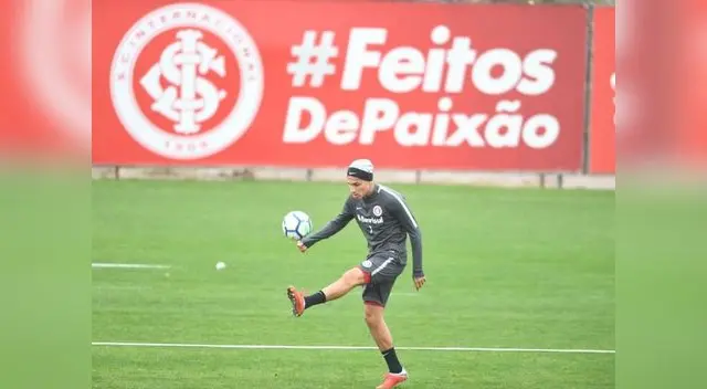 Paolo arrancó aplausos de sus compañeros tras romperla en la práctica Paolo arrancó aplausos de sus compañeros tras romperla en la práctica