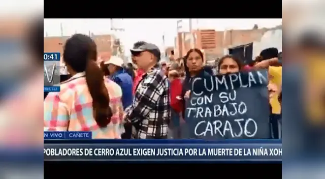 Cientos de pobladores del distrito de Cerro Azul, Cañete protestan por muerte de Xohana Cientos de pobladores del distrito de Cerro Azul, Cañete protestan por muerte de Xohana