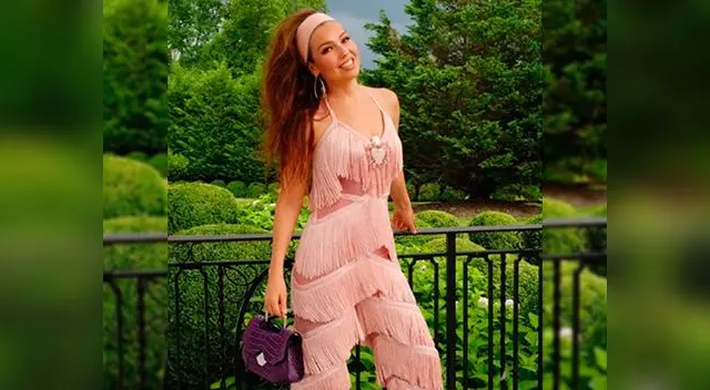 Thalia con el vestido que usó para el 'Thalia Challenge' | Foto: Erizos.mx Thalia con el vestido que usó para el 'Thalia Challenge' | Foto: Erizos.mx