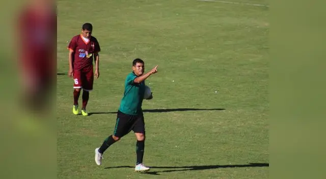 festejo del Huracán  por la goleada al Defensor Lima FOTO: César Condori