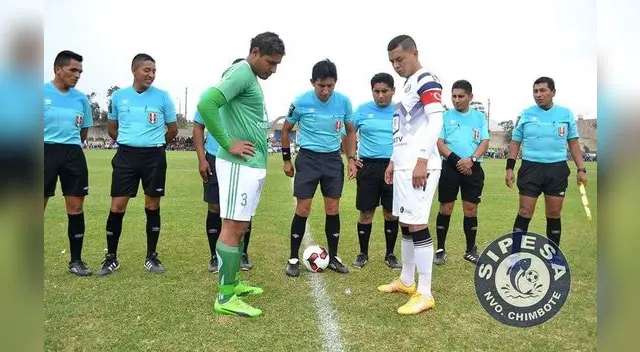 Los capitanes del Vinzos y Sipesa antes del cotejo. FOTO: Facebook Sipesa