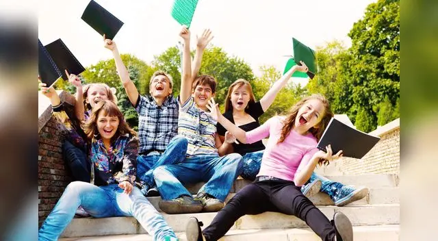 Todo menor de edad debe viajar con su DNI vigente Todo menor de edad debe viajar con su DNI vigente